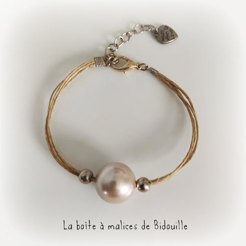 Bracelet argenté en ficelle de lin et perle nacrée
