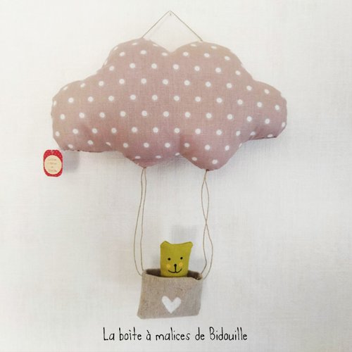 Mobile pour chambre d'enfant nuage montgolfière et son petit ours