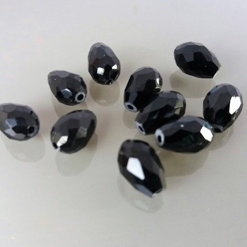 10 perles 11 mm en verre noire avec facettes