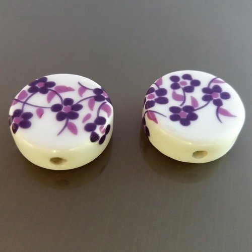 2 perles palets 20 mm porcelaine blanche imprimée fleurs violettes