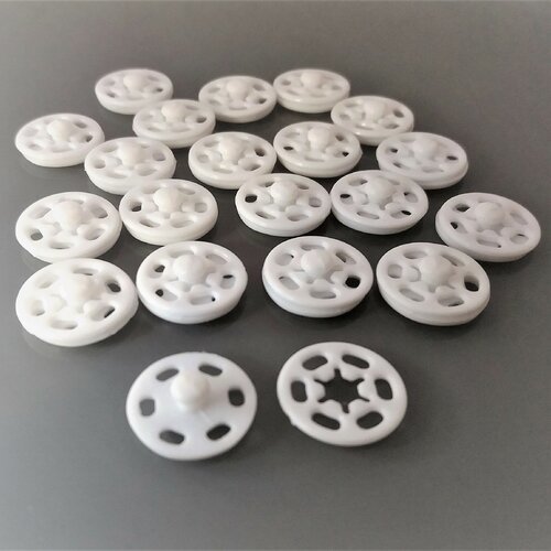 20 pressions rondes 15 mm plastiques blanches