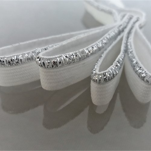 Passepoil élastique blanc avec bordure en fil lurex argent