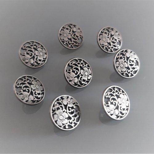 8 boutons ronds 12 mm métal gravé et ajouré coloris gris acier