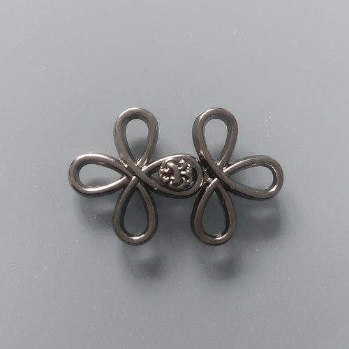 Attache métal 32 mm coloris acier foncé