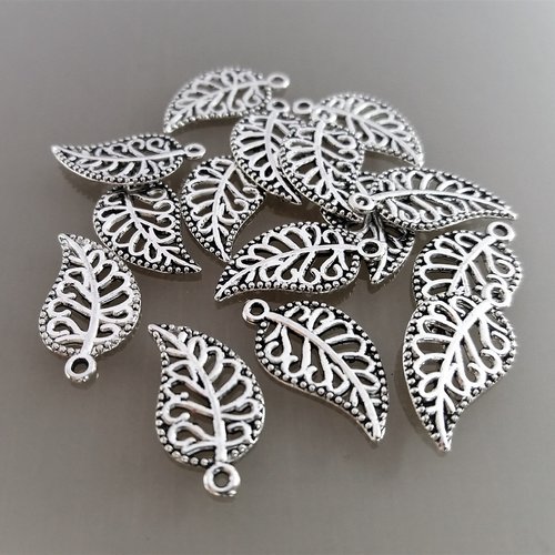 15 breloques feuilles 1,8 cm métal coloris argent