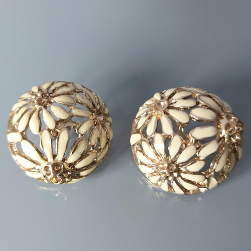 2 boutons boules 25 mm métal doré et émail écru