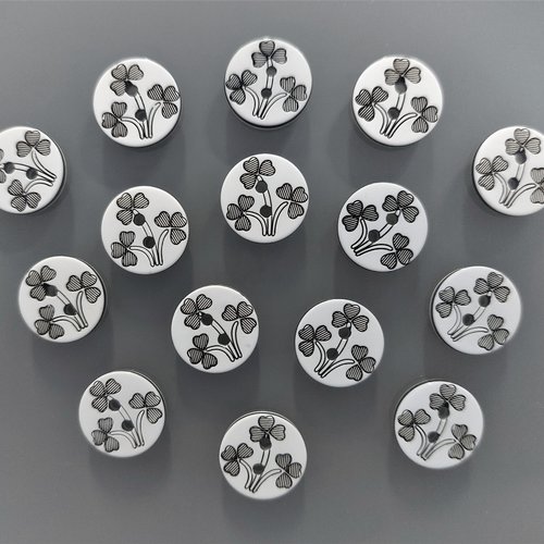 15 boutons ronds 12 mm motif trèfle noir sur fond blanc