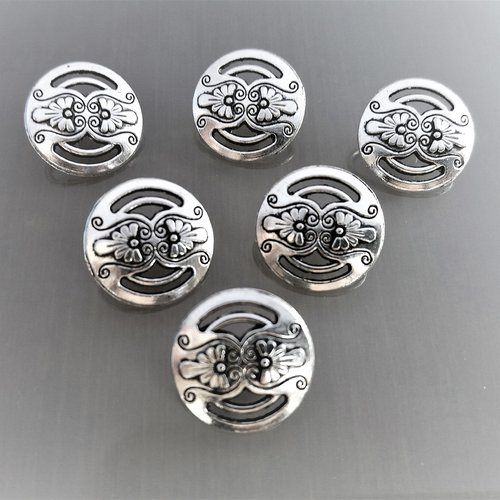 6 boutons ronds 17 mm métal gravé et ajouré coloris argent