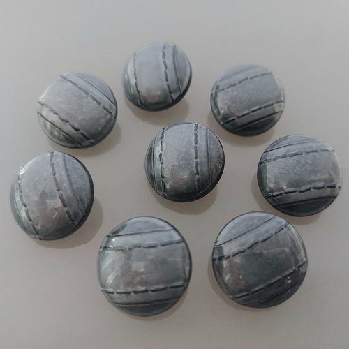 8 boutons à pied plastique gris 18 mm motif surpiqures