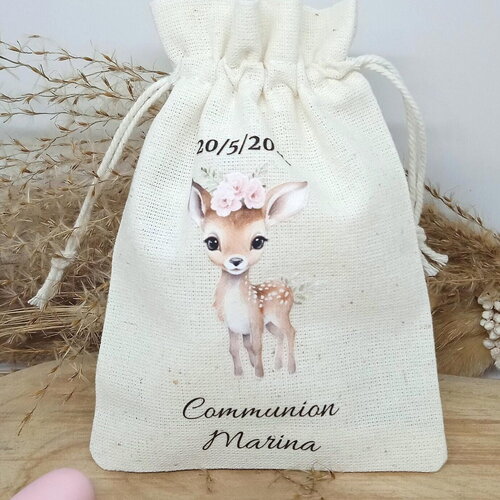Pochon à dragées en coton écru personnalisé sur le thème biche, faon, cerf , animaux du bois, foret. sac ballotin à dragées biche