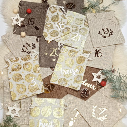 Calendrier perpétuel de l'avent en jute synthétique. élégance rustique et esprit zéro déchet
