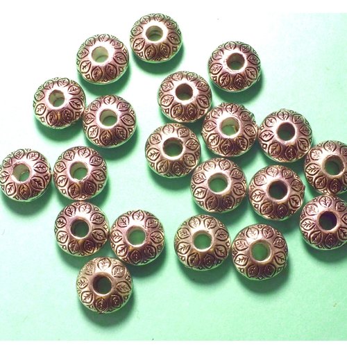 Perles acryliques :  20 rondes plates fantaisies argentées 13mm