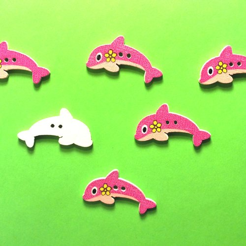 Lot 6 boutons bois : dauphin rose 30*15mm
