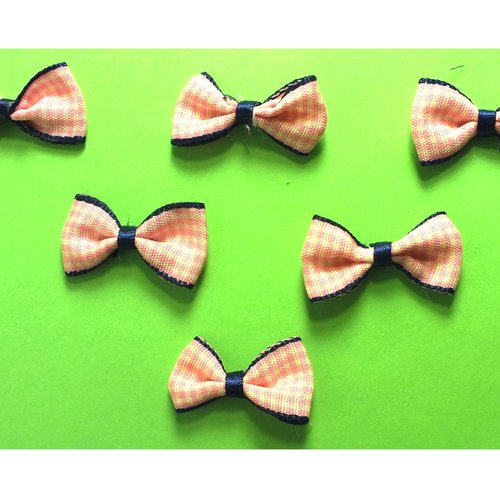 Lot 6 appliques tissu : noeud papillon vichy rose/marine 3*1.5cm (08)