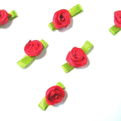 Lot 6 appliques tissus : rose couleur rouge 11mm