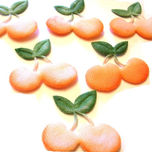 Lot 6 appliques : cerise couleur abricot 4*4cm