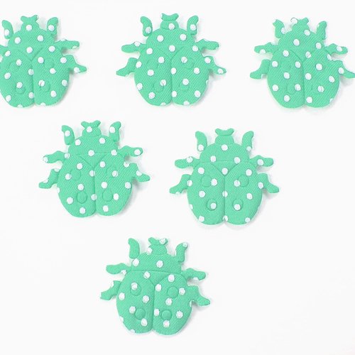 Lot 6 appliques tissus  : coccinelle vert 3*3cm