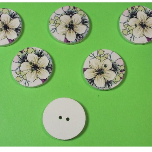 Lot 6 boutons bois : rond motif fleur 20mm (01)