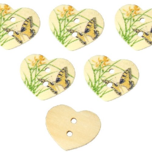 Lot 6 boutons bois : coeur motif papillon 17mm (01)