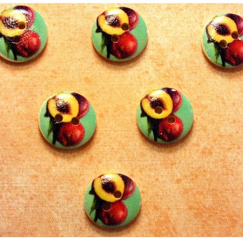 Lot 6 boutons bois : rond thème fruit motif prune 15mm