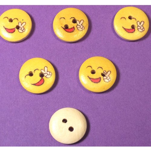 Lot 6 boutons bois : rond motif visage rigolo 15mm (08)