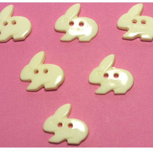 Lot 6 boutons acryliques : lapin jaune pale 17*15mm