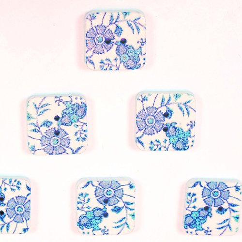 Lot 6 boutons bois : carré motif fleur 15mm (02)