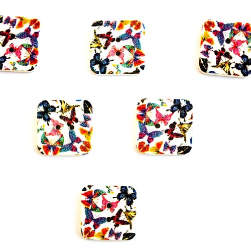 Lot 6 boutons bois : carré motif papillon 15mm (01)