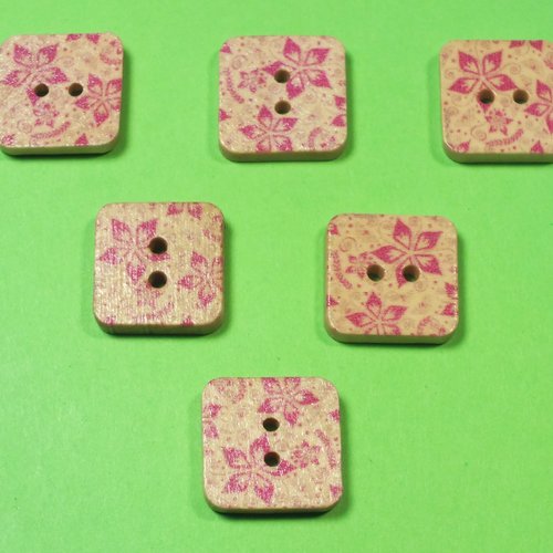 Lot 6 boutons bois : carré motif fleur 15mm (38)