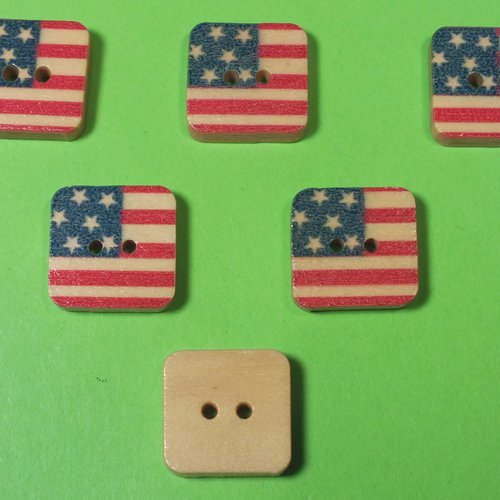Lot 6 boutons bois : carré motif fantaisie 15mm (29)