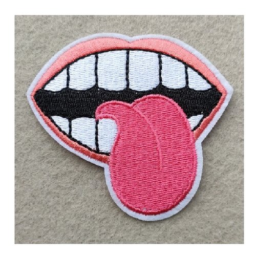 Applique tissu thermocollant : lèvres bouche langue 7*7cm (04)