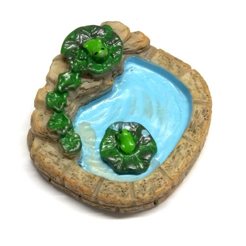 Miniature resine : bassin carré 2.6cm  hauteur 0.6cm (01)