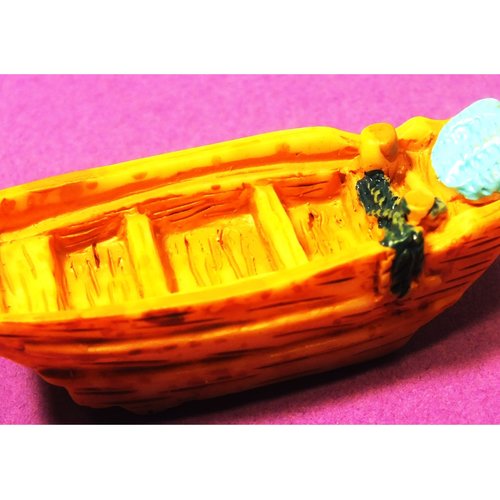 Miniature  resine : barque marron 43*18mm (01)