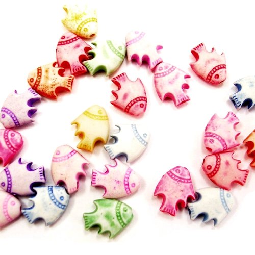 Perles acryliques : 50 poissons  multicolores 11mm