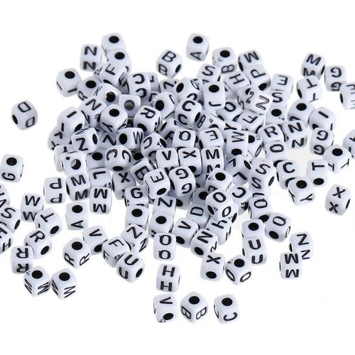 Perles acryliques : 100 cubes blancs avec lettres noires 4.5mm