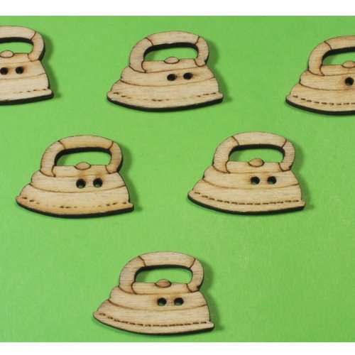 Lot 6 boutons bois : fer à repasser 23*16mm