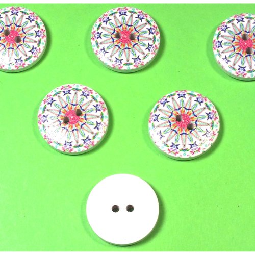 Lot 6 boutons bois : rond motif fantaisie 20mm (09)