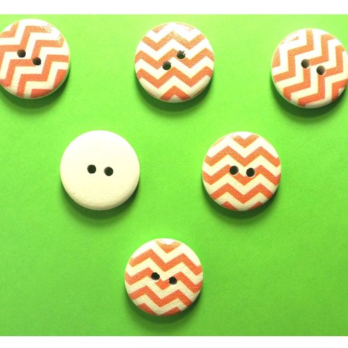 Lot 6 boutons bois : rond motif fantaisie 20mm (11)