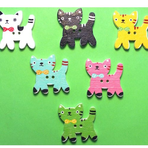 Lot 6 boutons bois : chat multicolore 24*15mm (01)