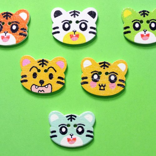 Lot 6 boutons bois : tete de chat 21*17mm (02)