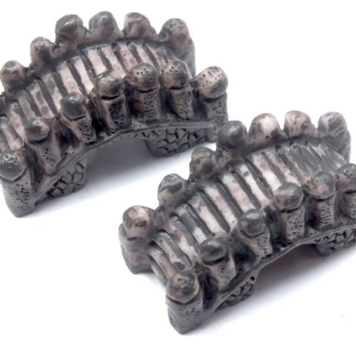 Miniature resine : lot 2 ponts marrons 32*17mm (09)