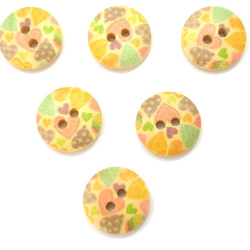 Lot 6 boutons bois : rond motif coeur 15mm (03)