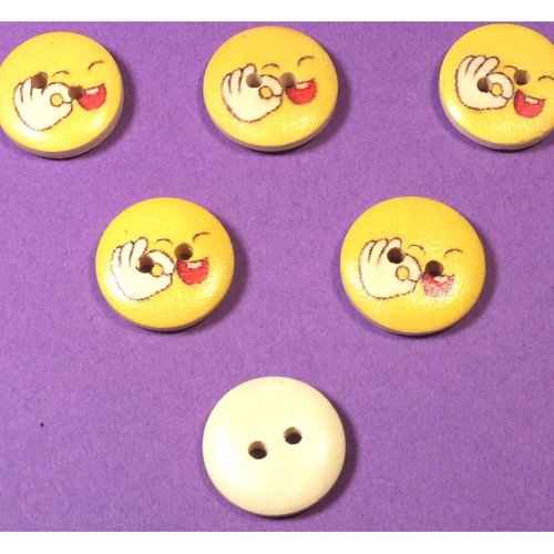Lot 6 boutons bois : rond motif visage rigolo 15mm (11)