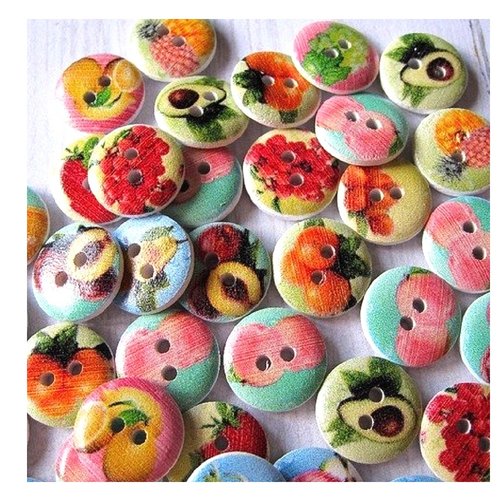 Lot 20 boutons bois : rond thème fruit  15mm