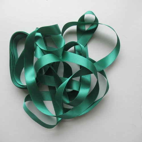 Ruban satin  vert lumineux clair  15 mm