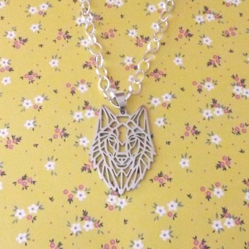 Collier chaîne avec breloque loup