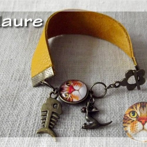 Bracelet en cuir jaune/ocre et cabochon "gros chat"