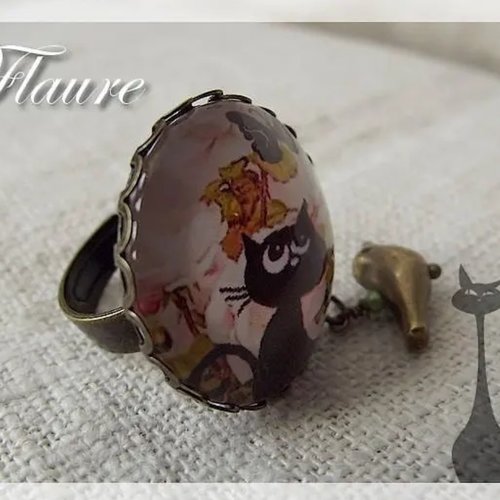 Bague ronde en bronze " le chat et le papillon"