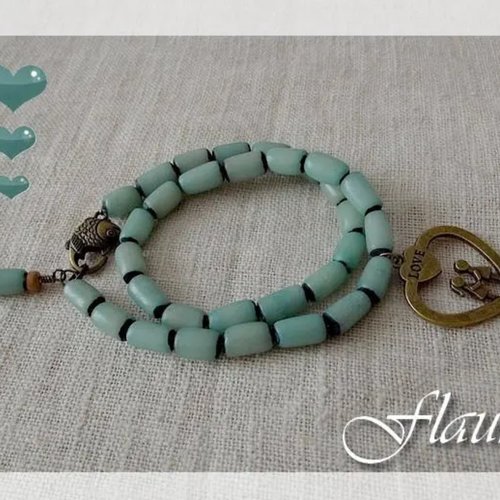 Bracelet en graines de palmier bleu "love"