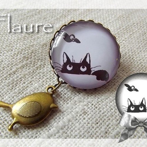 Broche ronde cabochon "le chat et l'oiseau" ii